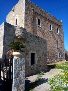 ΤΟ ΠΥΡΓΟΣΠΙΤΟ ΤΗΣ ΑΝΝΕΖΟΥΛΑΣ ANNEZOULA'S CASTLE
